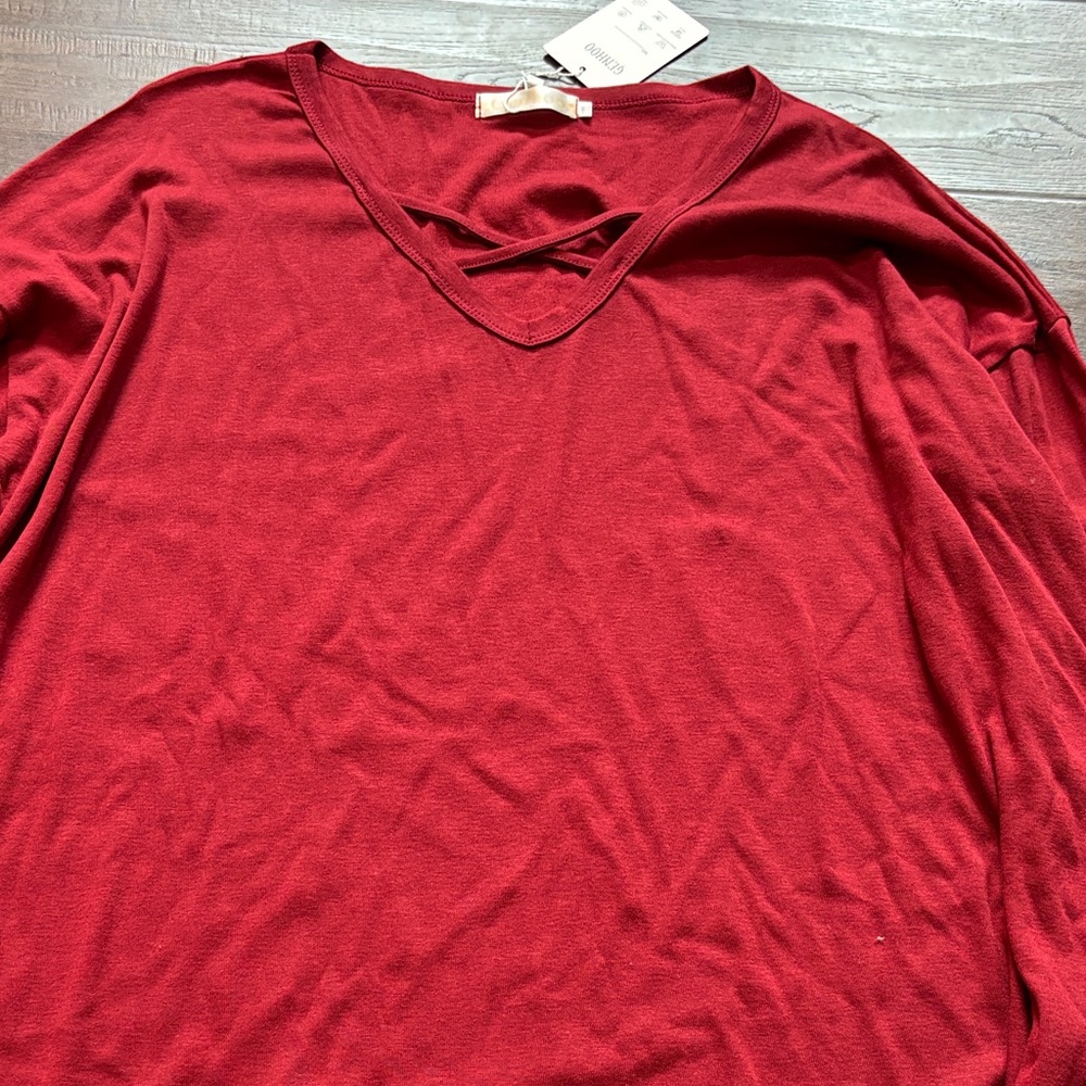 Chic V-Neck Long Sleeve Top in Deep Red